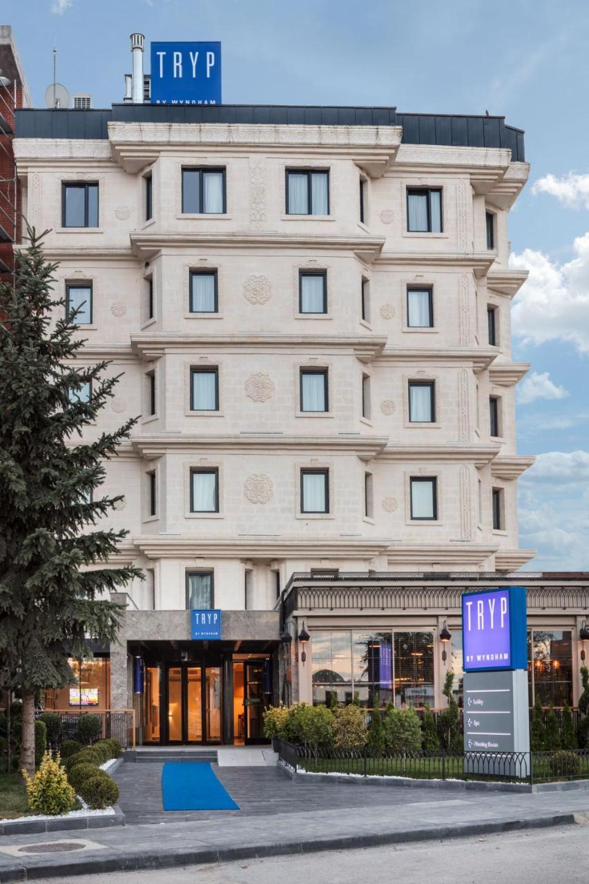 Готель Tryp By Wyndham Ankara Oran Екстер'єр фото